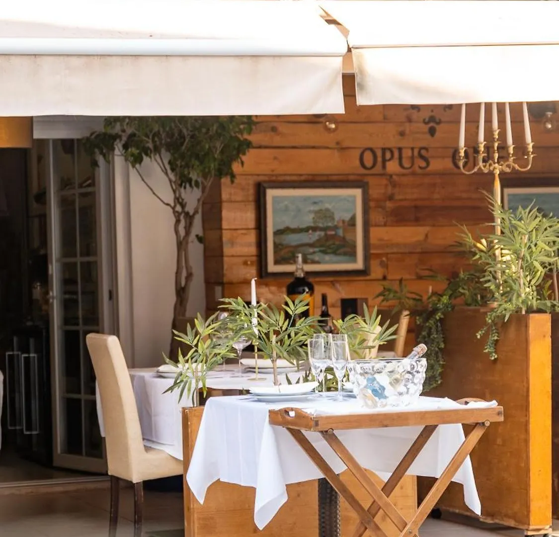 Opus One Luxury Guest House & Wine 파로